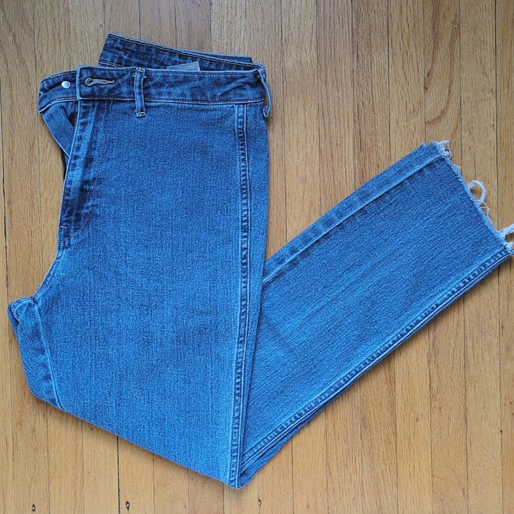 H&M & Denim medium wash high rise cropped jeans